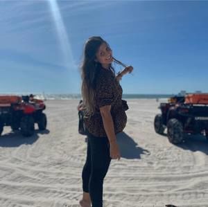 Meet your Posher, Daniela